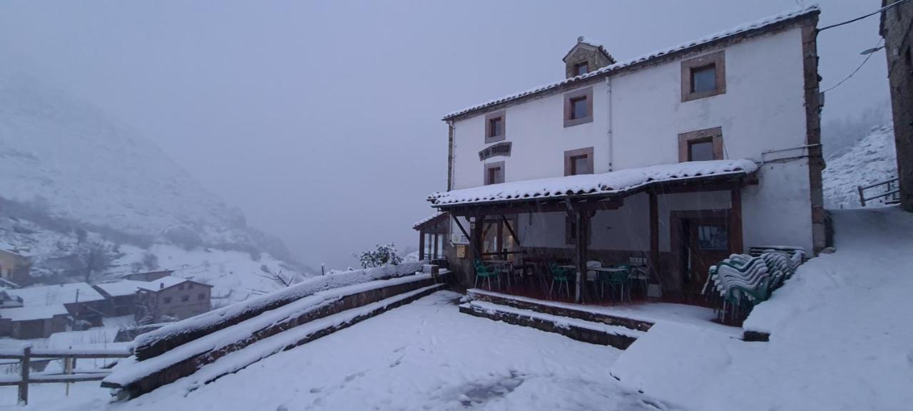 Taberna De Tresviso Hotel Exterior photo
