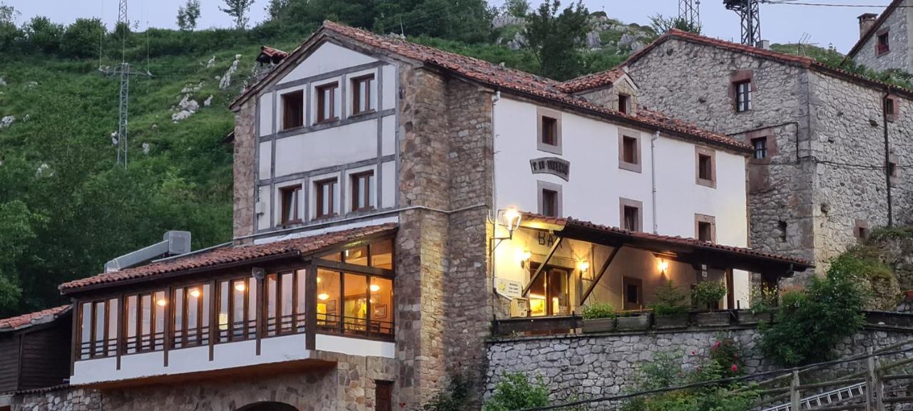 Taberna De Tresviso Hotel Exterior photo